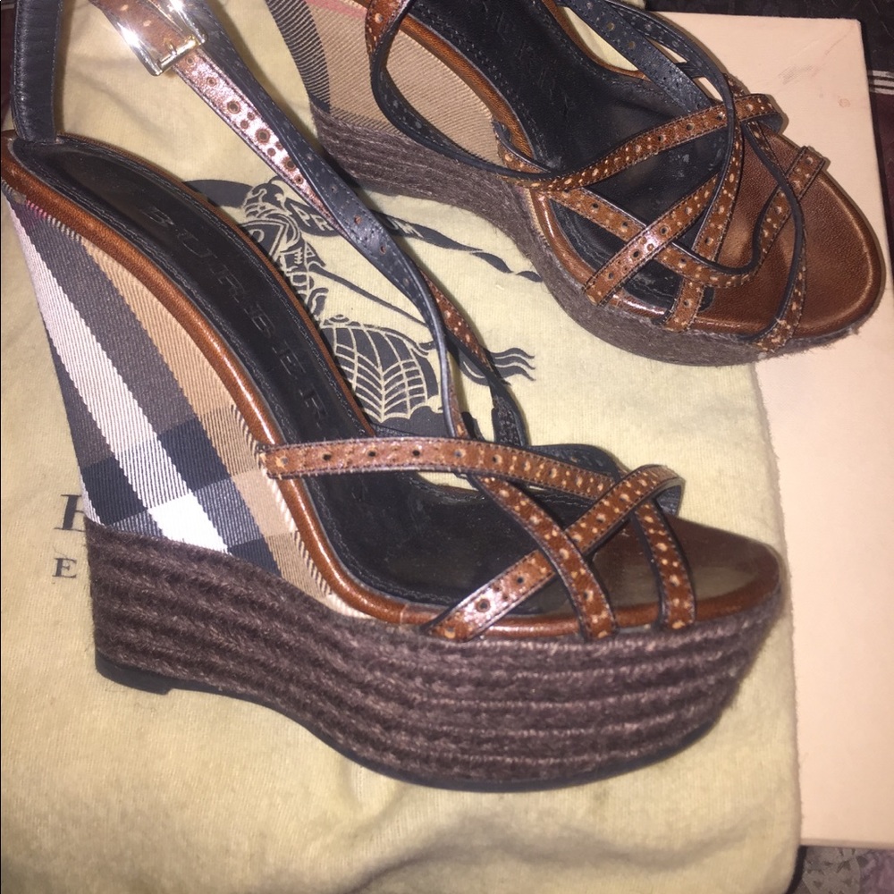 COPY - Burberry Wedges used once!